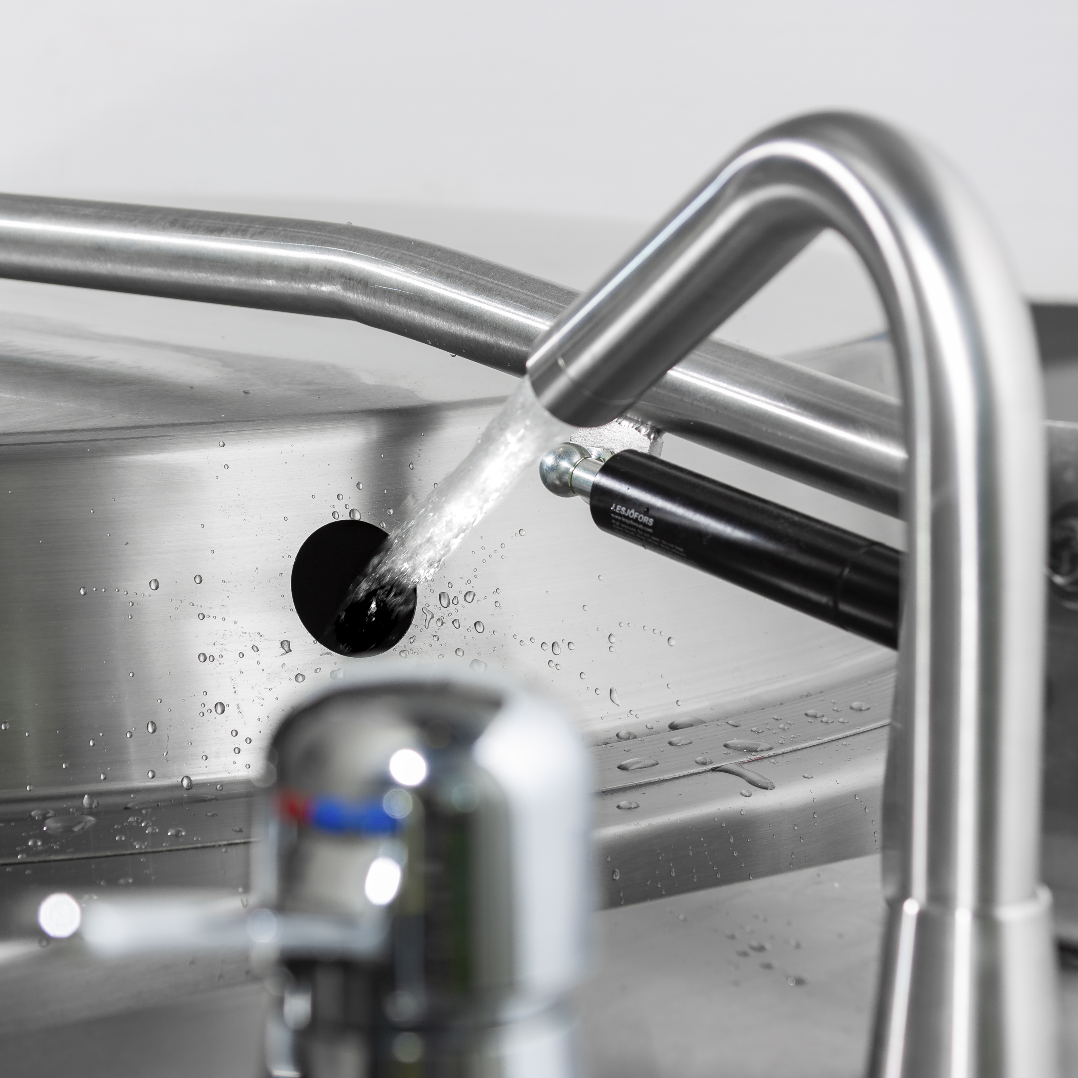 Waterfilling with flowmeter